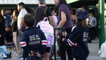 Colegio de Las Condes inició este lunes el año escolar 2025