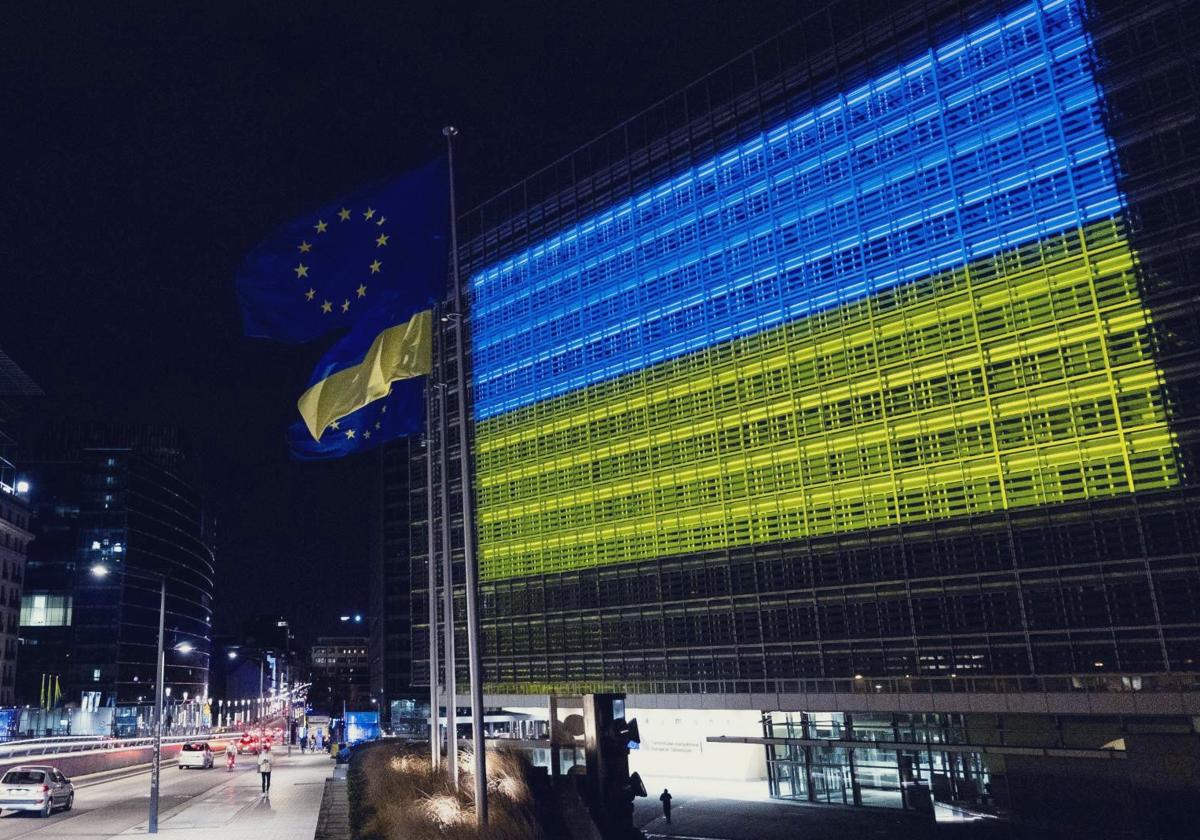 Von der Leyen y Costa visitan Kiev en el tercer aniversario de la guerra