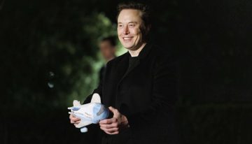 Elon Musk anunció el nacimiento de su hijo número catorce