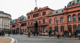 Gobierno de Milei evalúa «botón silenciador» para la prensa en la Casa Rosada