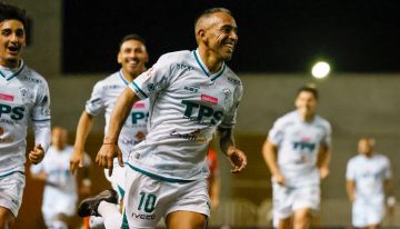 [VIDEO] Jorge Luna se robó las miradas con un golazo de media cancha en triunfo de Wanderers