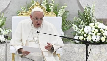 Radiografía de tórax del papa confirma su mejoría tras 27 días hospitalizado