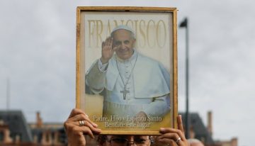 «Un buen paso»: El papa durmió sin máscara de oxígeno