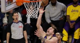 Los Lakers arrasaron con San Antonio de la mano de Doncic