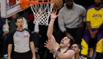 Los Lakers arrasaron con San Antonio de la mano de Doncic