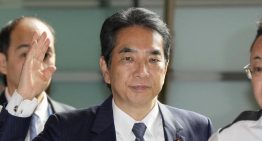 Dimite el ministro de Agricultura de Japón por bromear sobre su 'privilegio' de no tener que comprar arroz