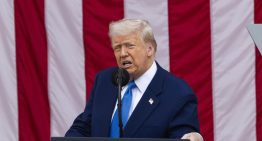 Trump, que se plantea sanciones a Rusia, avisa a Putin de que está «jugando con fuego»