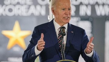 El expresidente Biden reaparece tras anunciar su cáncer «agresivo»: «Me siento bien»