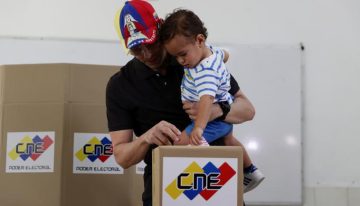 Los venezolanos responden a la farsa electoral con una elevada abstención