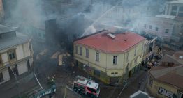Incendio en Barrio Puerto de Valparaíso deja dos desaparecidos