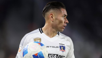 Opazo respaldó a Almirón: Cerramos filas, Colo Colo vende mucho cuando le va mal