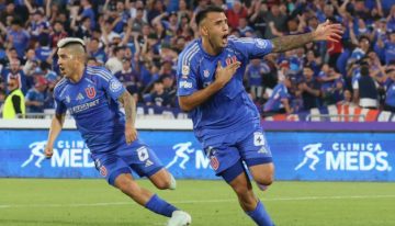 Rodrigo Contreras desató la euforia de la U en el Nacional con el agónico gol del triunfo ante la UC