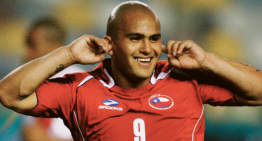 Los goles del cumpleañero Humberto Suazo por La Roja
