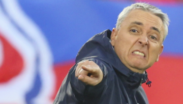 Tiago Nunes: Percibo que el único equipo que forma y vende jugadores es Católica