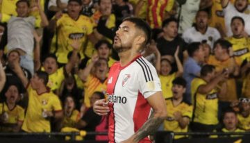 Paulo Díaz volvió a las canchas en exigido triunfo de River Plate sobre Barcelona en la Libertadores