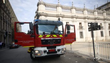 Intenso olor a gas afecta al centro de Santiago