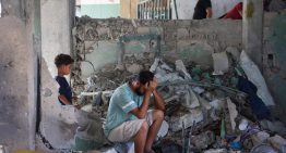 Israel pide evacuar prácticamente todo el sur de Gaza ante un inminente «ataque sin precedentes» tras matar a 52 personas en los últimos bombardeos