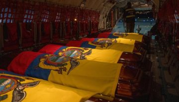 Ecuador rinde homenaje a once soldados asesinados en una emboscada en la Amazonía