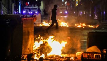 Dos noches de disturbios en Irlanda del Norte tras una supuesta agresión sexual a una menor dejan 32 policías heridos