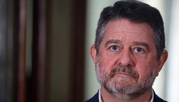 UDI defiende ofensiva contra Orrego: «Hay descontrol y mal uso de recursos públicos»