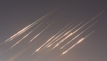 Irán anuncia ataques contra bases estadounidenses en Qatar e Irak