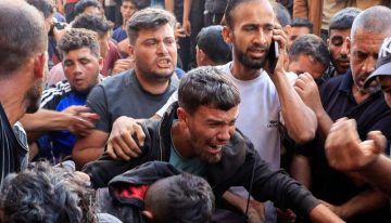 Al menos 51 palestinos mueren por un ataque israelí mientras esperaban la entrada de ayuda en Jan Yunis