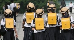 Detienen a dos profesores por compartir en un chat grupal fotos íntimas de menores en Japón