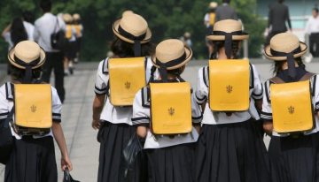 Detienen a dos profesores por compartir en un chat grupal fotos íntimas de menores en Japón