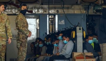 El Tribunal Supremo permite a Trump las deportaciones expeditas a terceros países