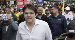 Recibe seis disparos el colombiano Miguel Uribe durante un acto de campaña