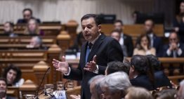 Portugal endurece su política migratoria: menos visados, una unidad policial para expulsiones y límites a la reagrupación familiar