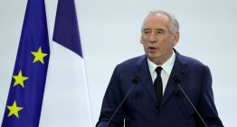 Francia recortará 44.000 millones para frenar su deuda y eliminará dos días festivos
