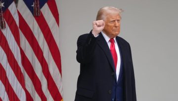 El Supremo de EE.UU. da luz verde a los despidos masivos de funcionarios de Trump