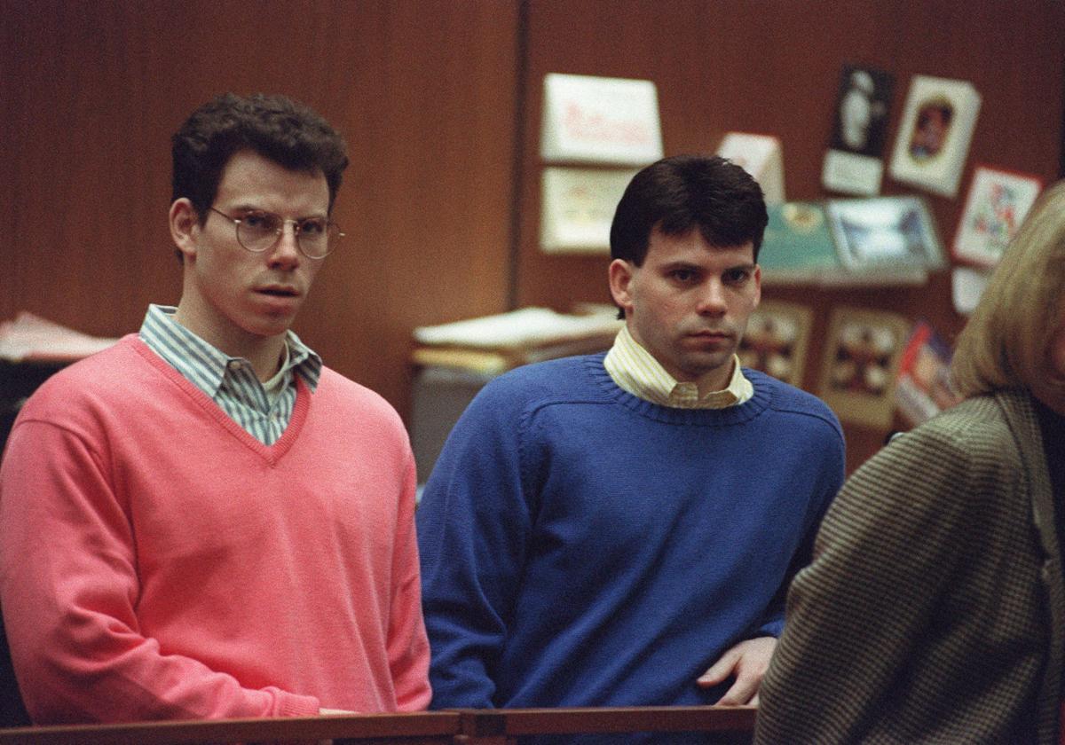 De izquierda a derecha, Erik y Lyle Menéndez en una imagen de archivo.