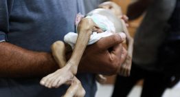 El Reino Unido se une a Emiratos Árabes y Jordania para lanzar ayuda aérea sobre Gaza