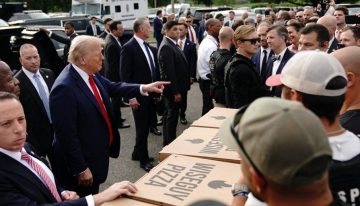 Trump visita a las patrullas en Washington y reparte hamburguesas y pizzas a los agentes