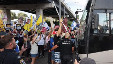 Manifestantes israelíes exigen el fin de la guerra y la liberación de los rehenes retenidos en Gaza