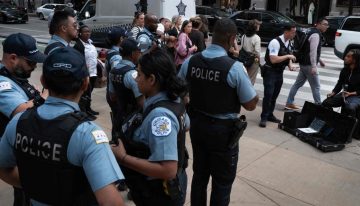 Trump prepara redadas masivas inminentes contra inmigrantes en Chicago, como ocurrió en Los Ángeles