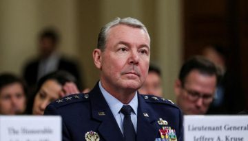 El Pentágono fulmina al general de la agencia de inteligencia que contradijo a Trump sobre los bombardeos a Irán