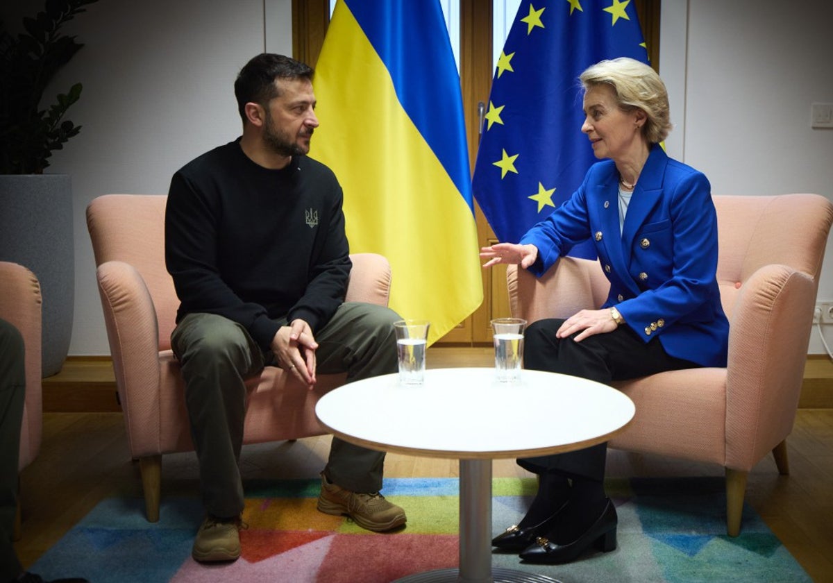 Zelenski y Ursula von der Leyen en una imagen de archivo