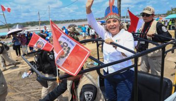 Dina Boluarte visita Santa Rosa en medio de la disputa con Colombia en el Amazonas
