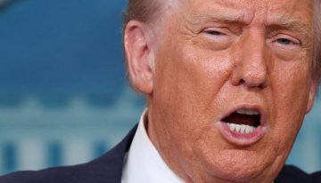 Trump retrasa la imposición de aranceles a China horas antes de que acabase la tregua comercial