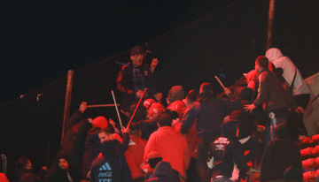 Hincha de la U que cayó desde la tribuna del estadio de Independiente: Nos hicieron saltar