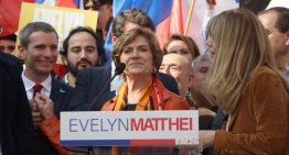 «Un gran equipo para Chile»: Matthei presentó nuevos voceros de su comando