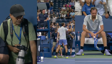 [VIDEO] El show de Medvedev en el US Open: Estalló por un fotógrafo y destrozó su raqueta