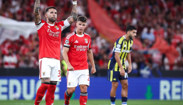Benfica clasificó a la fase de liga de la Champions tras eliminar al Fenerbahce de Mourinho