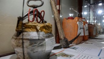 El museo del terror talibán: de ollas a presión, cafeteras bomba, a reliquias de suicidas