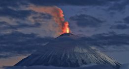 Hasta siete volcanes despertaron a la vez tras el terremoto de Kamchatka