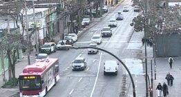 Sujetos chocaron tras eludir un control policial en Quinta Normal