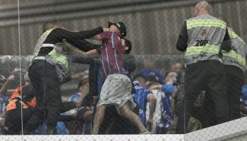 [VIDEO] Hinchas de Godoy Cruz se enfrentaron con fuerzas de seguridad en Belo Horizonte